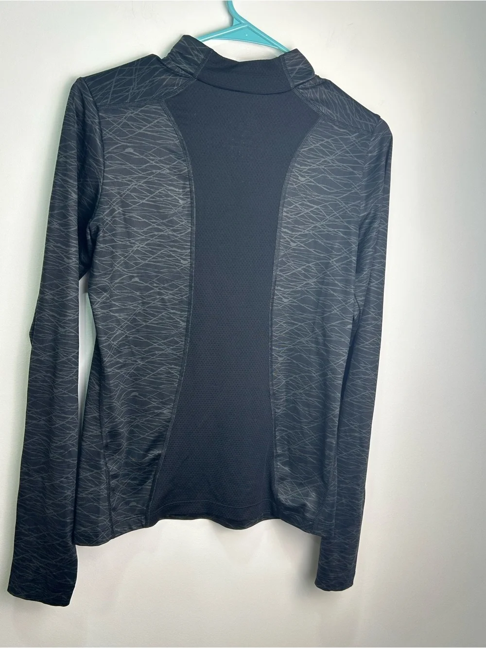 Nike Black Patterned Long-Sleeve Dri-FIT Mock Neck Top